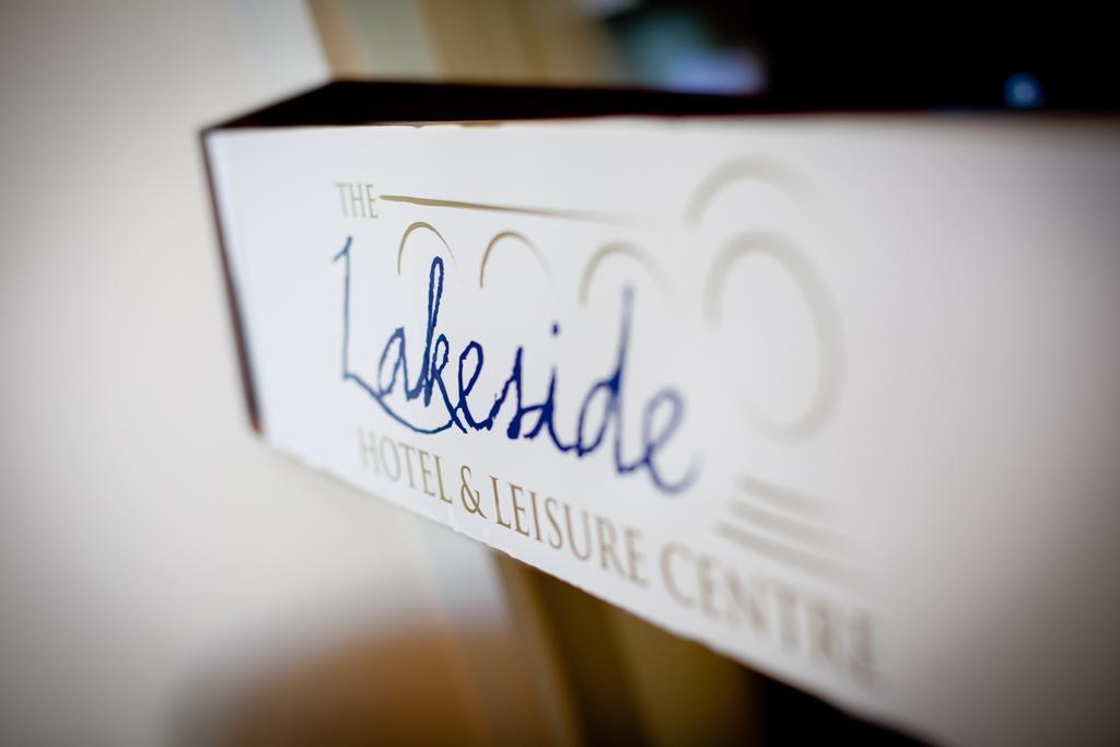 The Lakeside Hotel&Leisure Centre Killaloe Extérieur photo